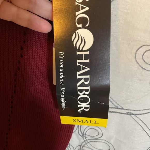 New women's Sag Harbor button up sleeveless sweater‎ Berry size small - Picture 4 of 7